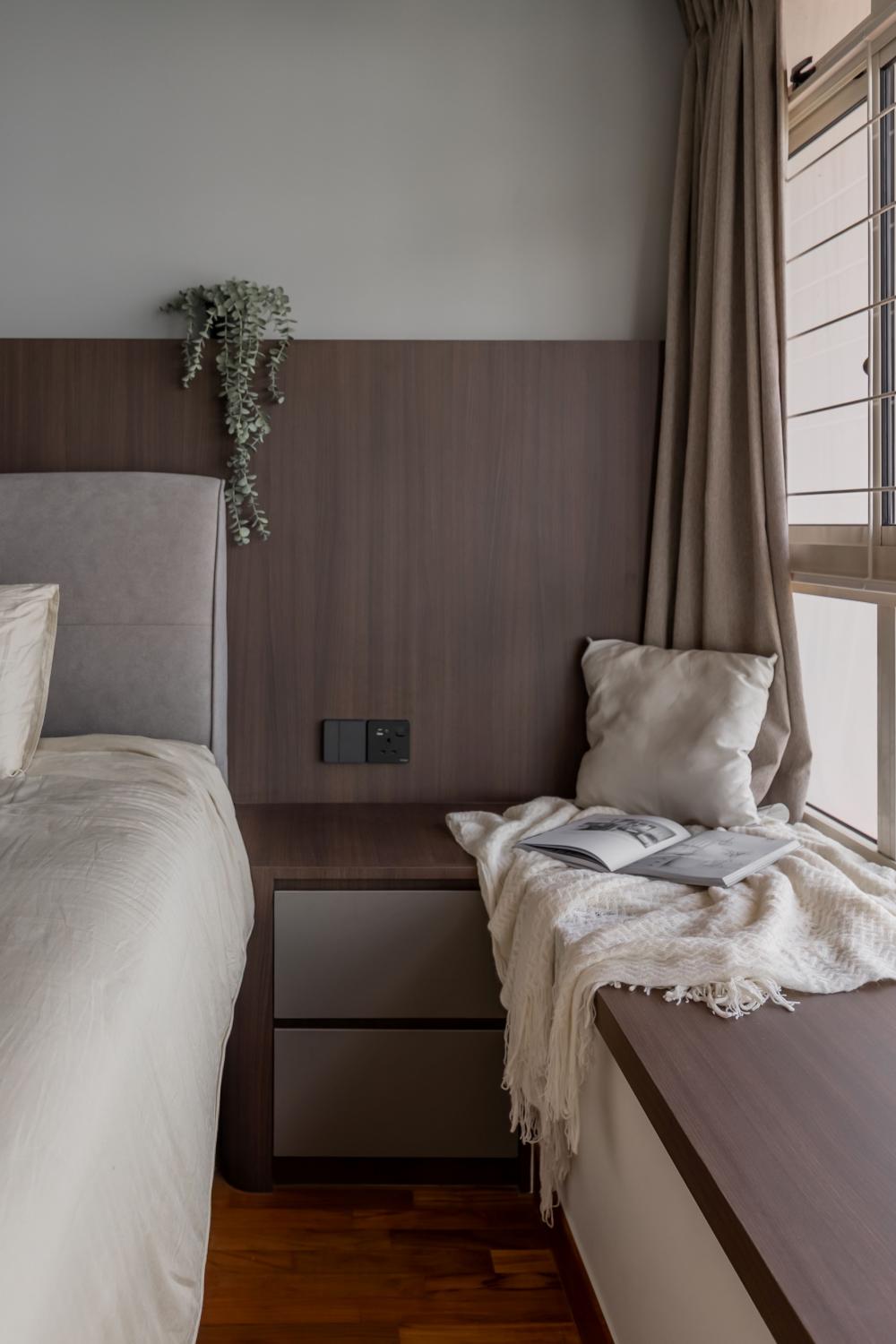 Contemporary Bedroom with Wardrobe and Closet