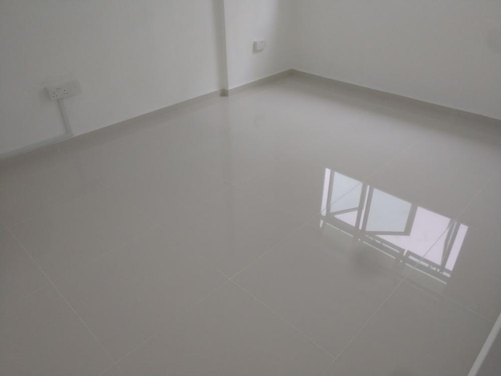 Asian Bedroom with Vinyl Flooring and Homogeneous Tiles