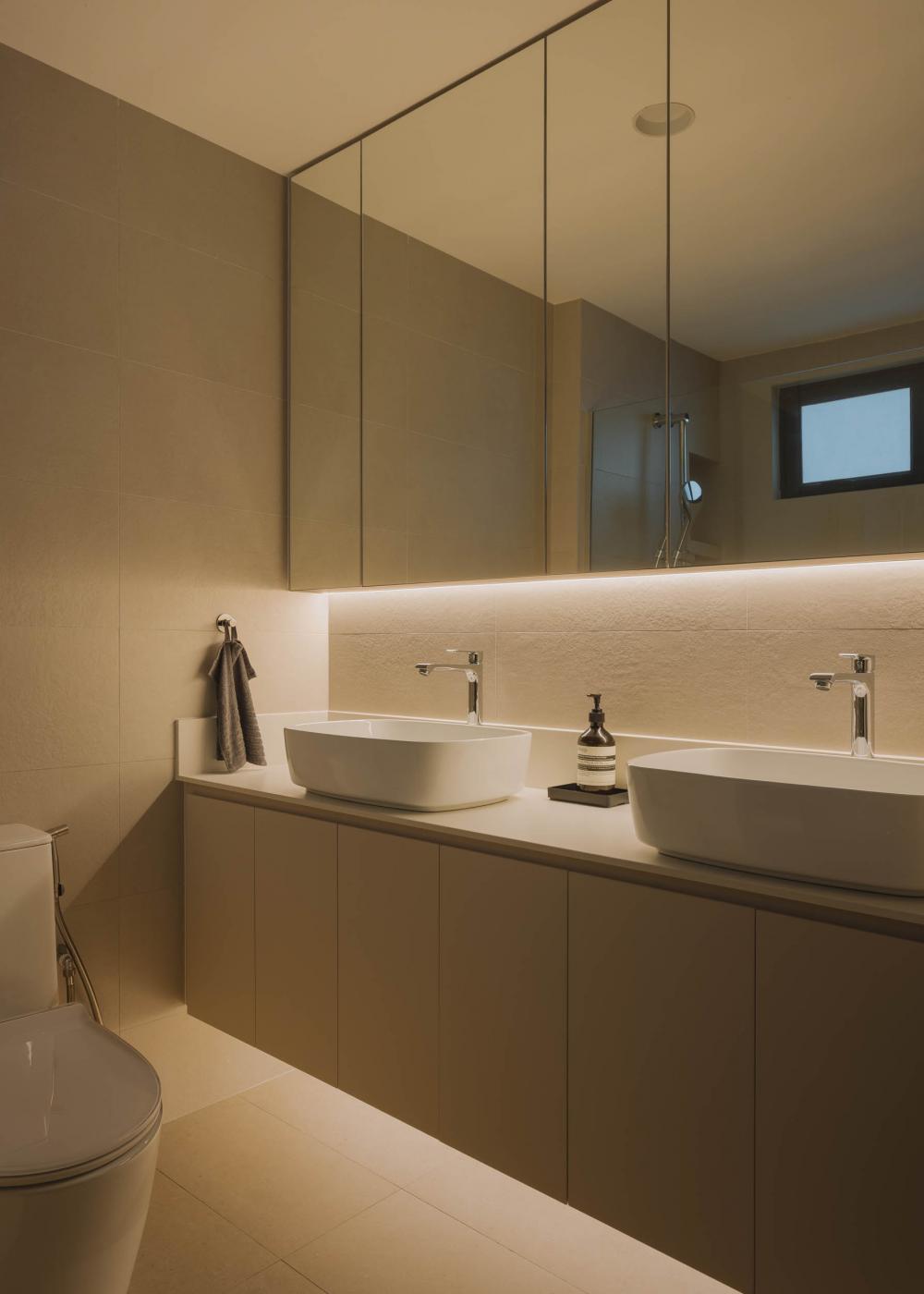Country Bathroom with Mirror and Bathroom Storage