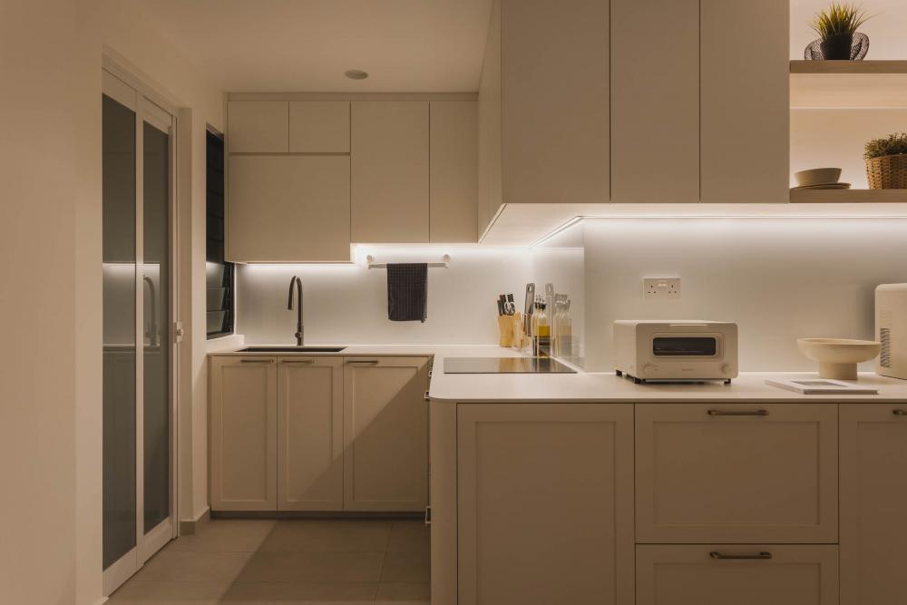 Country Kitchen with Cupboard and Kitchen Backsplash
