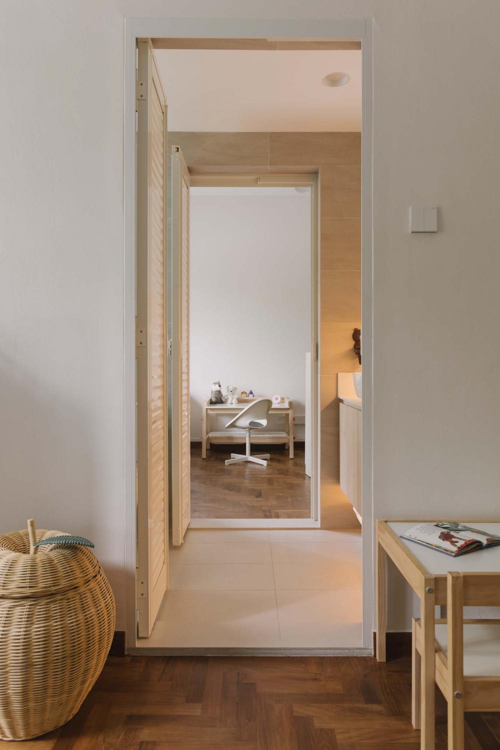 Country Bathroom with Wood Flooring and Bathroom Storage