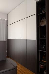 Modern Bedroom at Thomson Three