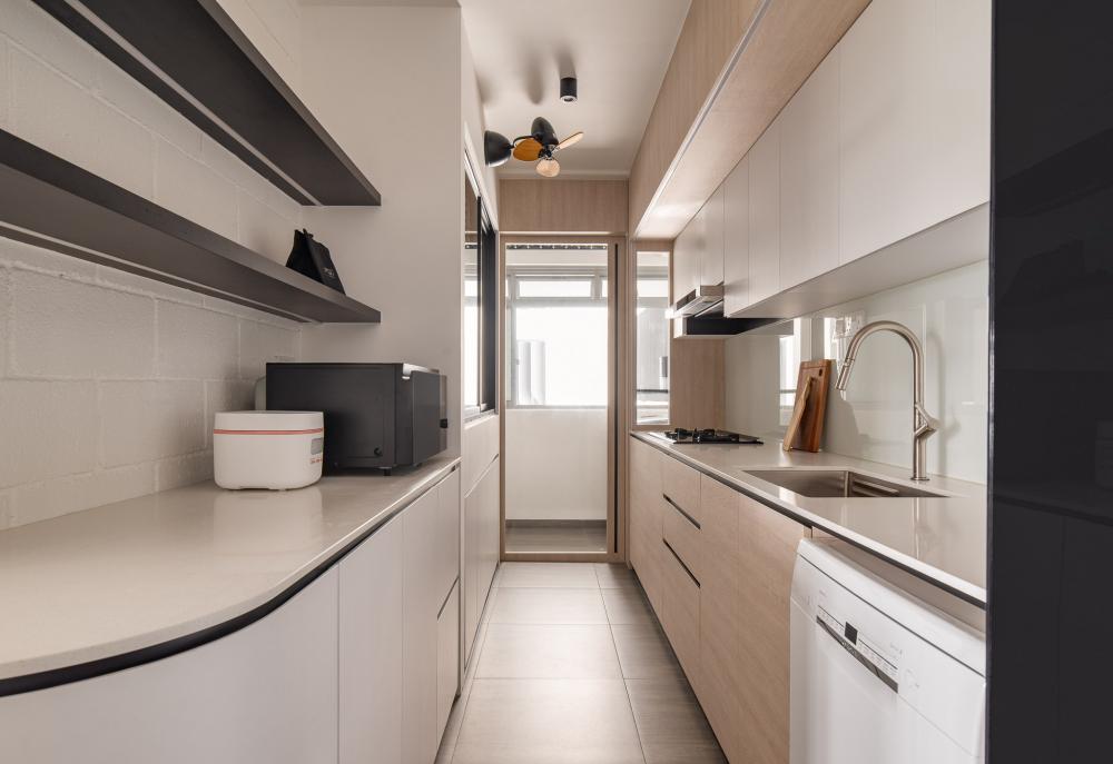 Modern Kitchen with Countertop and Kitchen Island