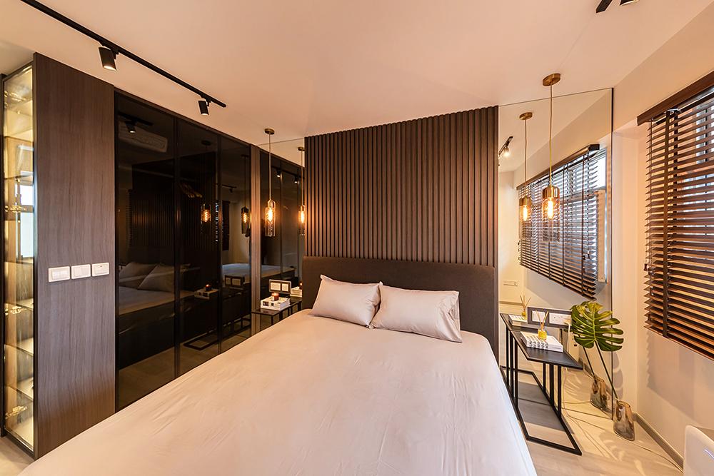 Modern Bedroom with Feature Wall and Mirror