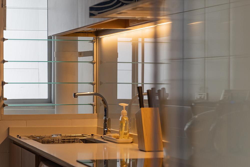 Scandinavian Kitchen with Countertop and Kitchen Backsplash
