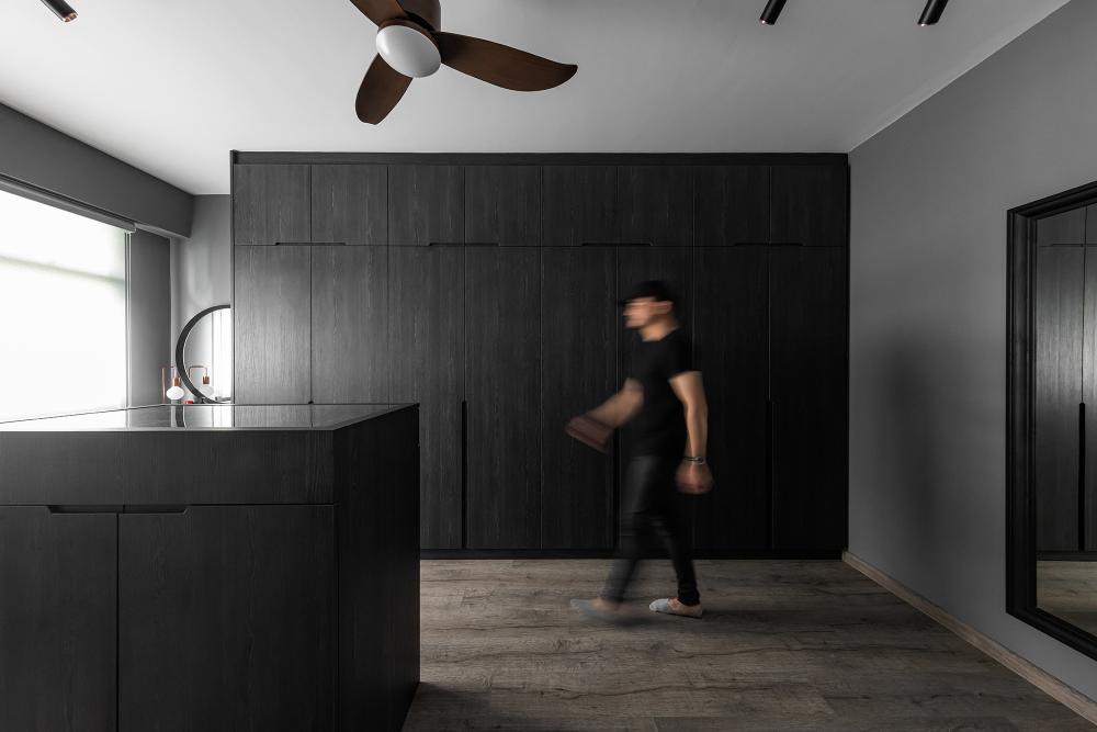 Industrial Walk-in Wardrobe with Mirror and Wardrobe