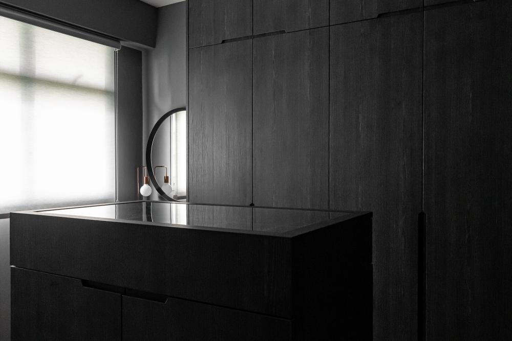 Industrial Walk-in Wardrobe with Mirror and Wardrobe