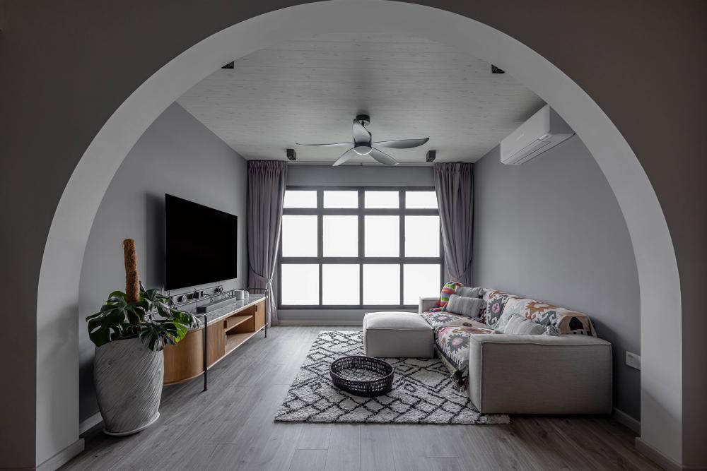 Country Living Room with Vinyl Flooring and Wallpaper