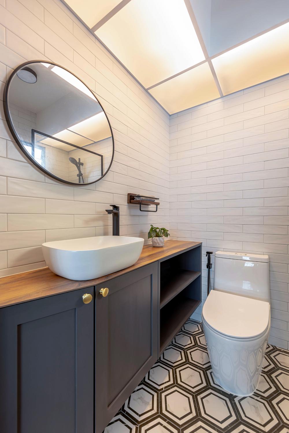 Country Bathroom with Countertop and Homogeneous Tiles