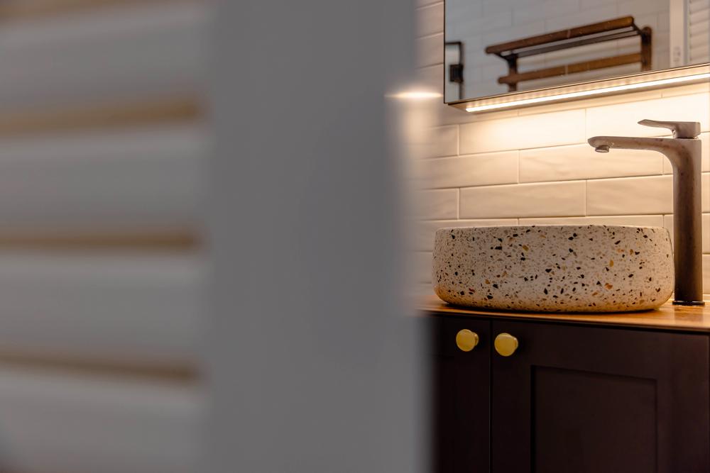 Country Bathroom with Countertop and Homogeneous Tiles
