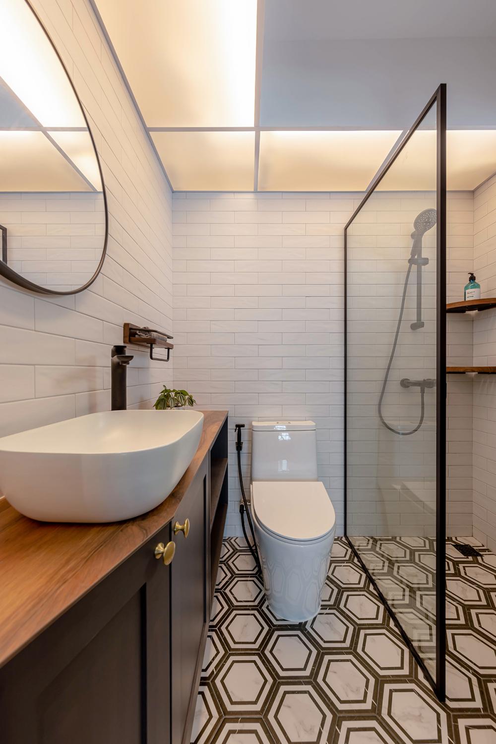 Country Bathroom with Countertop and Homogeneous Tiles