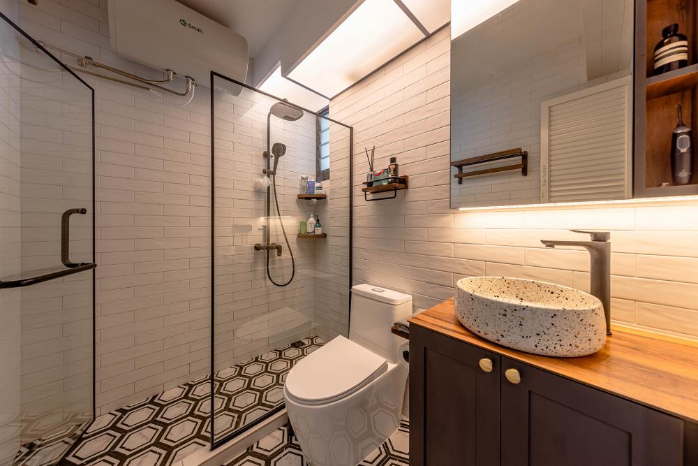 Country Bathroom with Countertop and Homogeneous Tiles