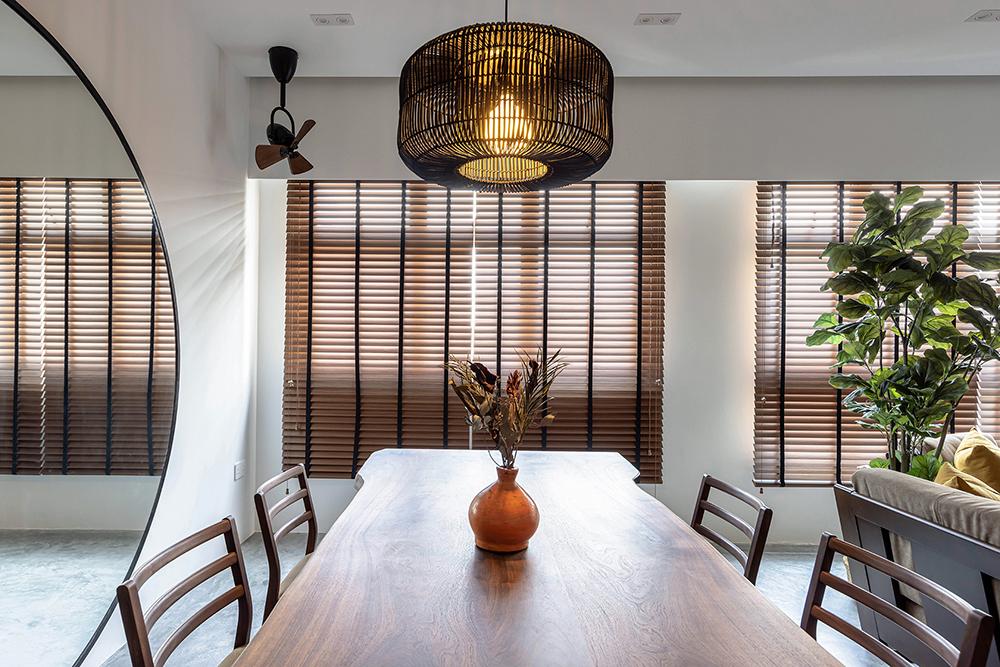 Scandinavian Dining Room with Mirror and Dining Table