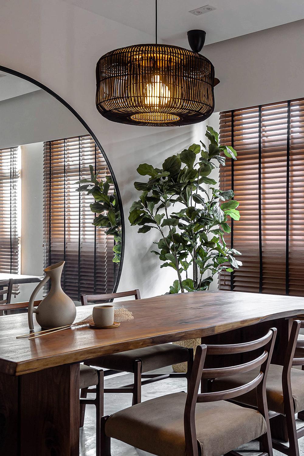 Scandinavian Dining Room with Mirror and Dining Table