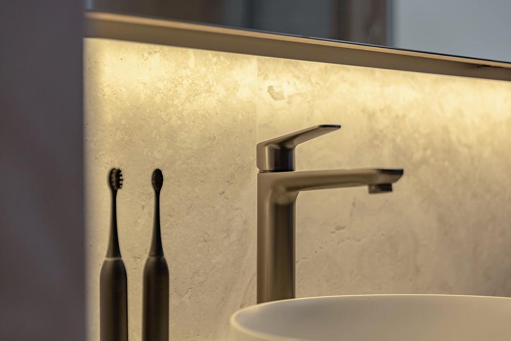 Scandinavian Bathroom with Homogeneous Tiles and Mirror