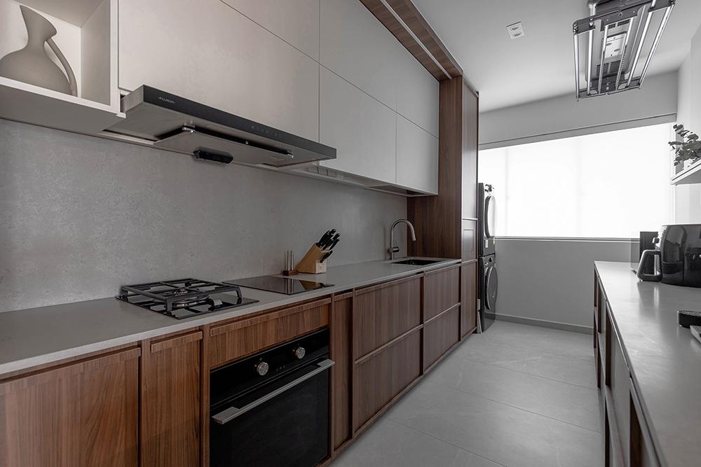 Scandinavian Kitchen with Countertop and Homogeneous Tiles