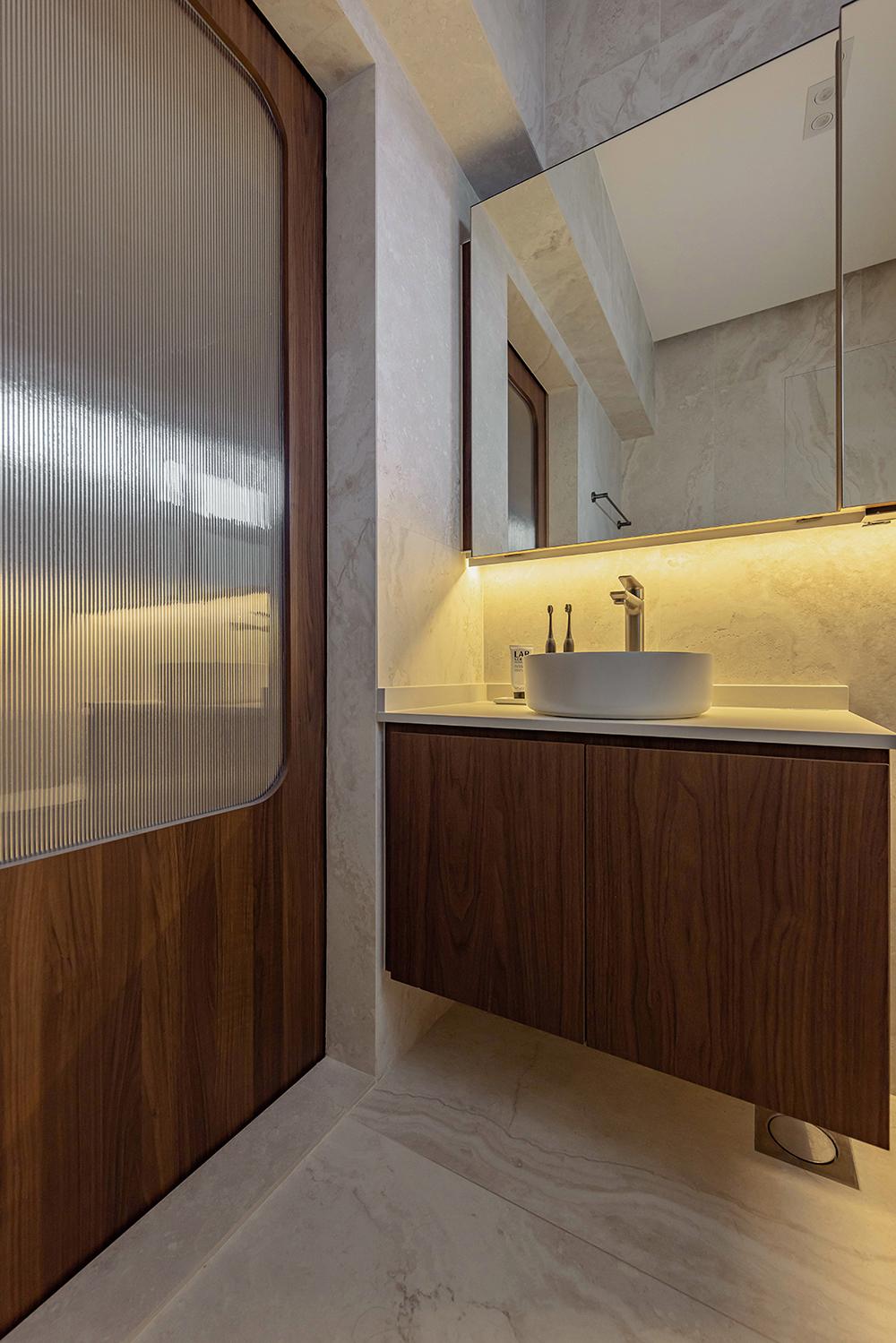 Scandinavian Bathroom with Homogeneous Tiles and Mirror