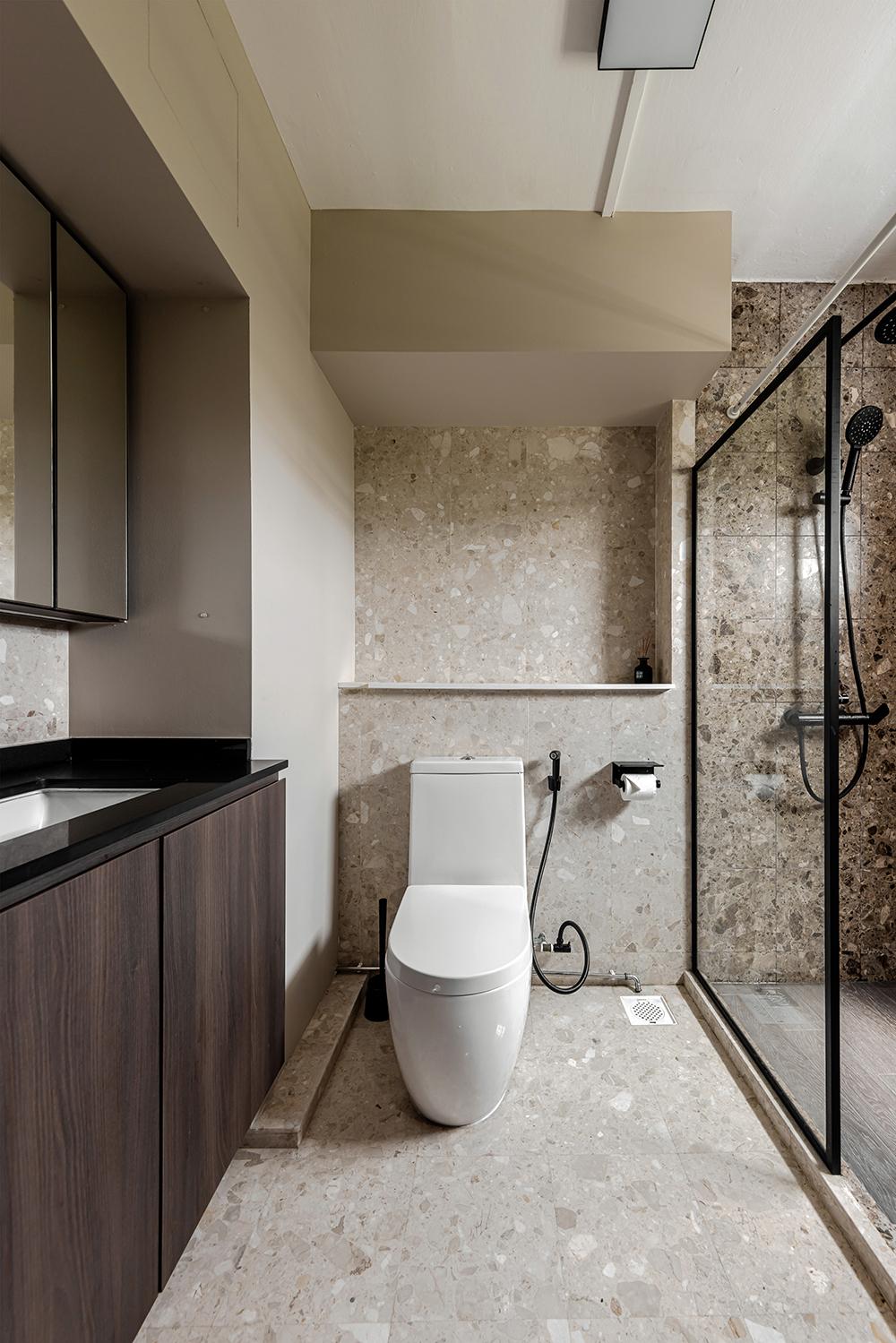 Modern Bathroom with Mirror and Vanity Counter
