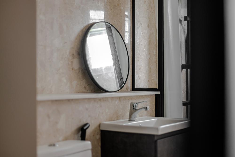 Modern Bathroom with Mirror and Vanity Counter