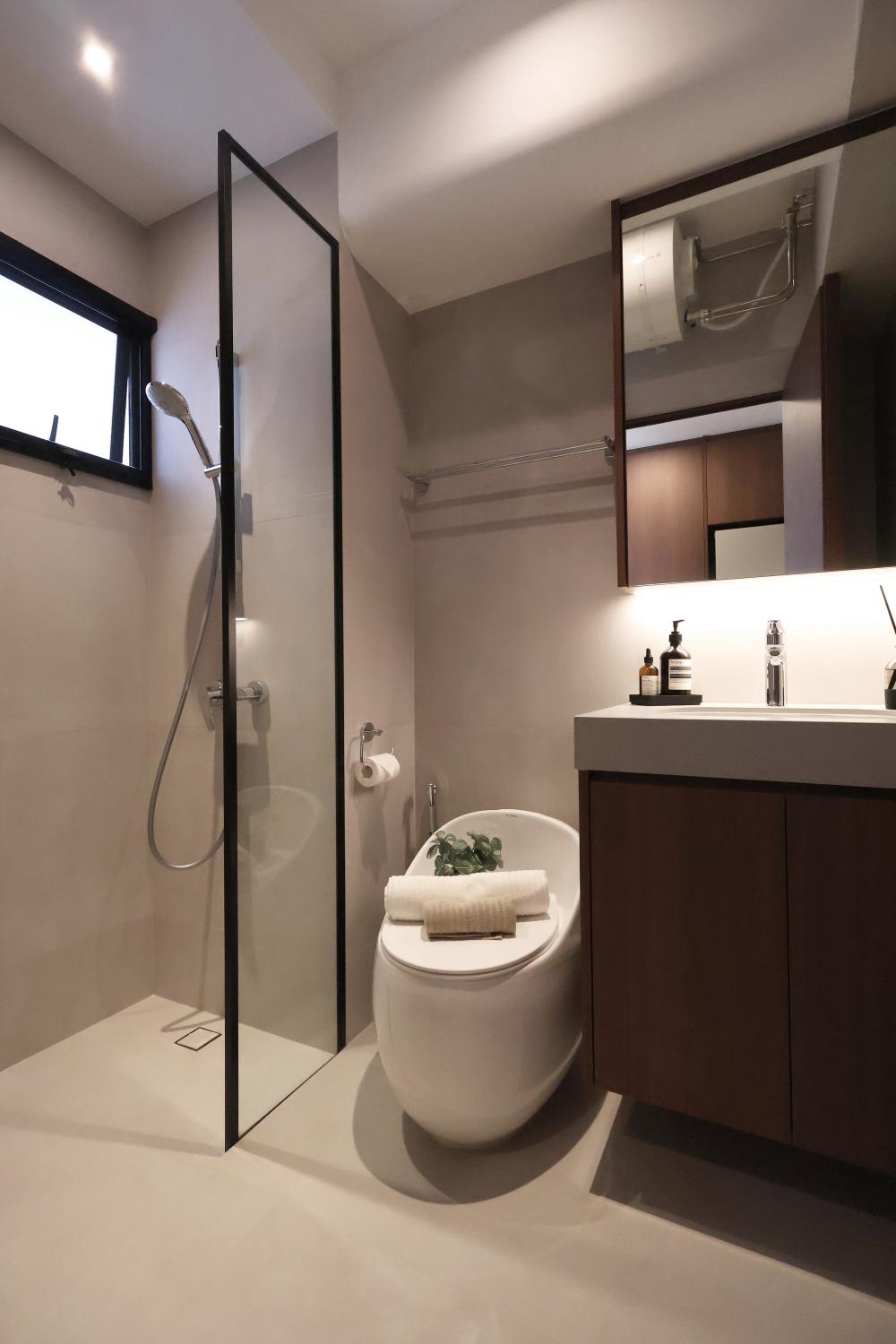 Modern Bathroom with Mirror and Shower Screen