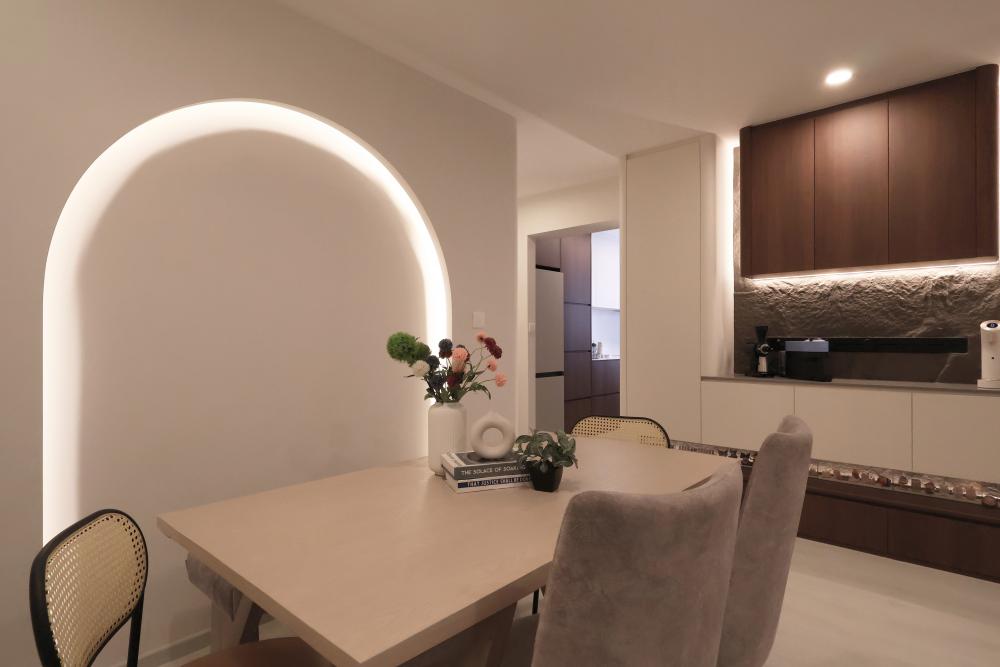 Modern Dining Room with Dining Table and Dining Chairs