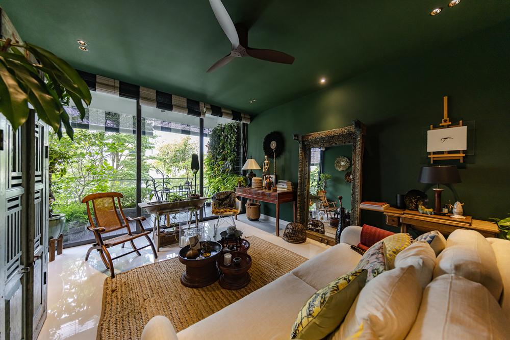 Eclectic Living Room with Mirror and Artwork
