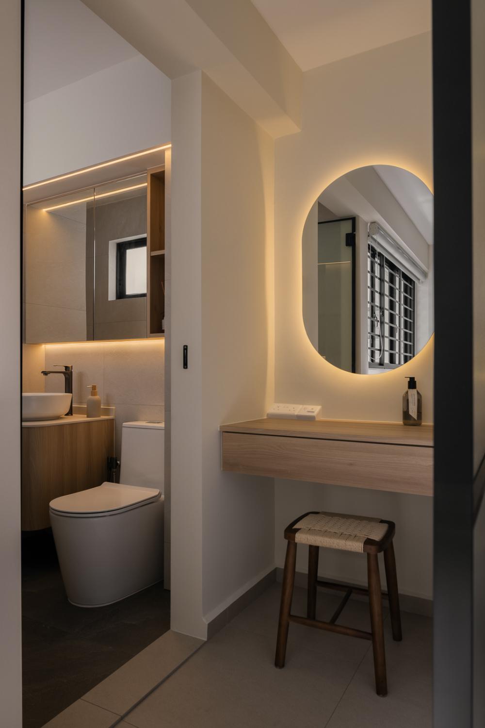 Asian Bathroom with Countertop and Homogeneous Tiles