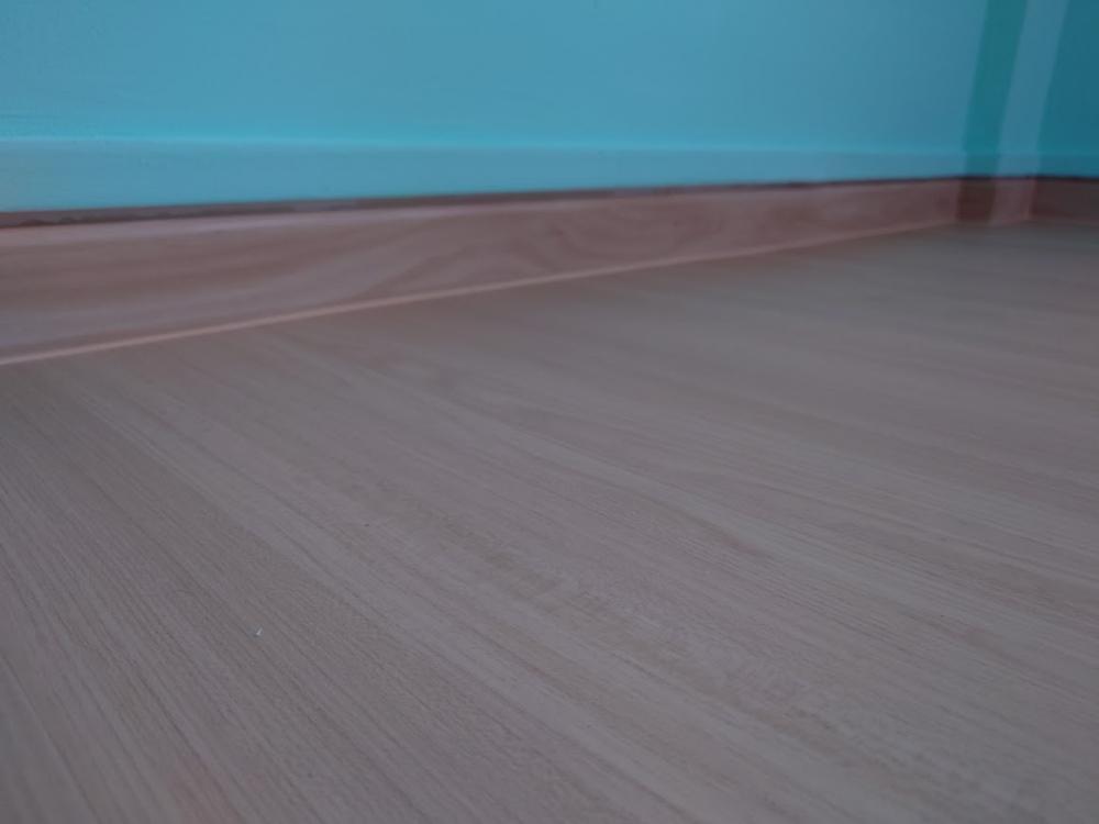 Asian Bedroom with Vinyl Flooring and Homogeneous Tiles
