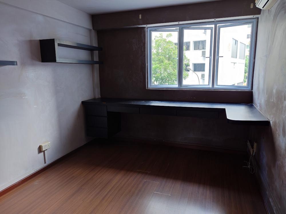 Asian Bedroom with Vinyl Flooring and Drop Light