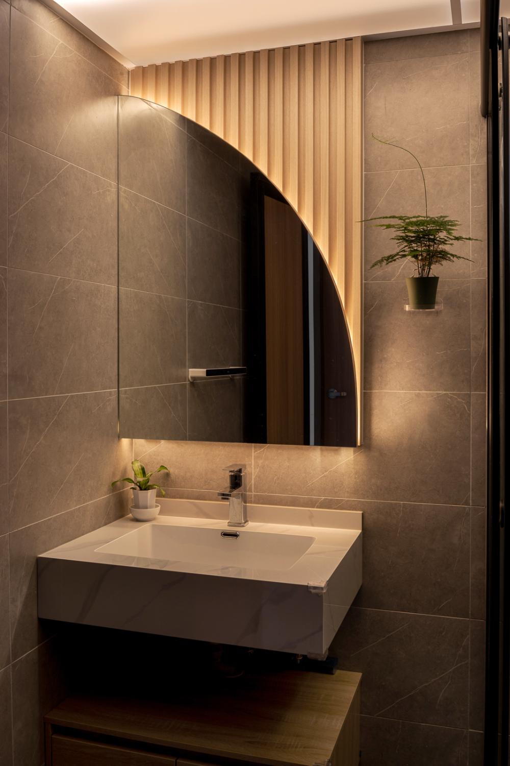 Modern Bathroom with Homogeneous Tiles and Mirror