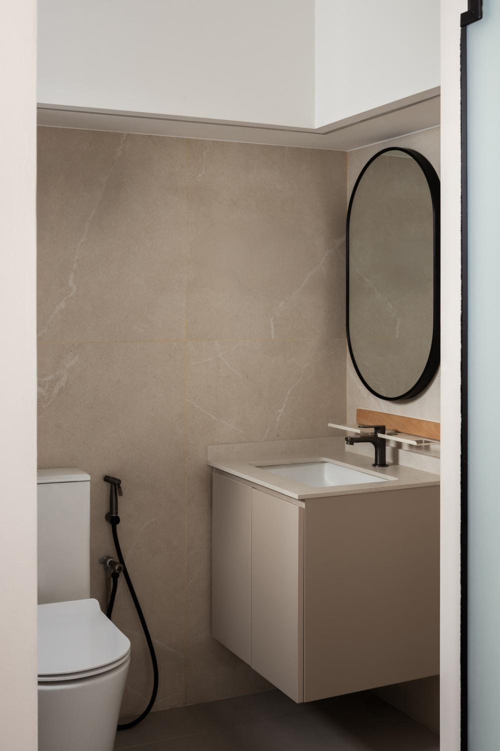 Modern Bathroom with Countertop and Homogeneous Tiles