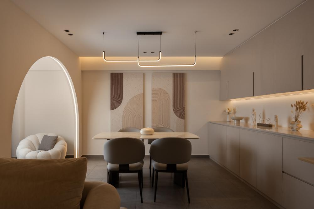 Modern Dining Room with Drop Light and Artwork