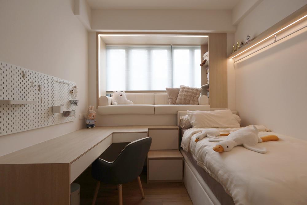 Modern Kids Room with Platform Bed and Built-in Bed