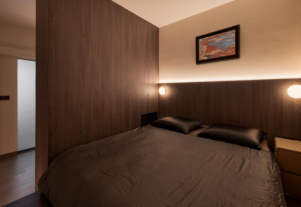 Modern Bedroom with Vinyl Flooring and Cove Lighting