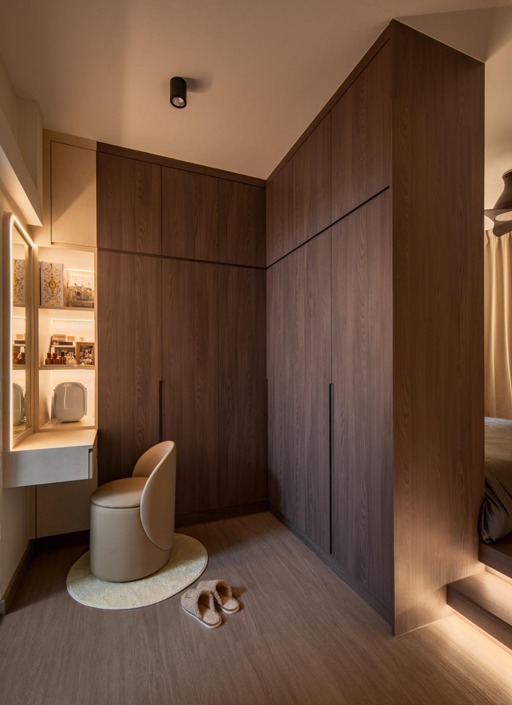 Modern Bedroom with Vinyl Flooring and Cove Lighting