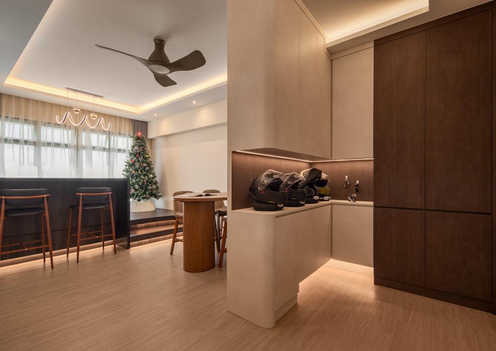 Modern Foyer with Shoe Rack and Console Table