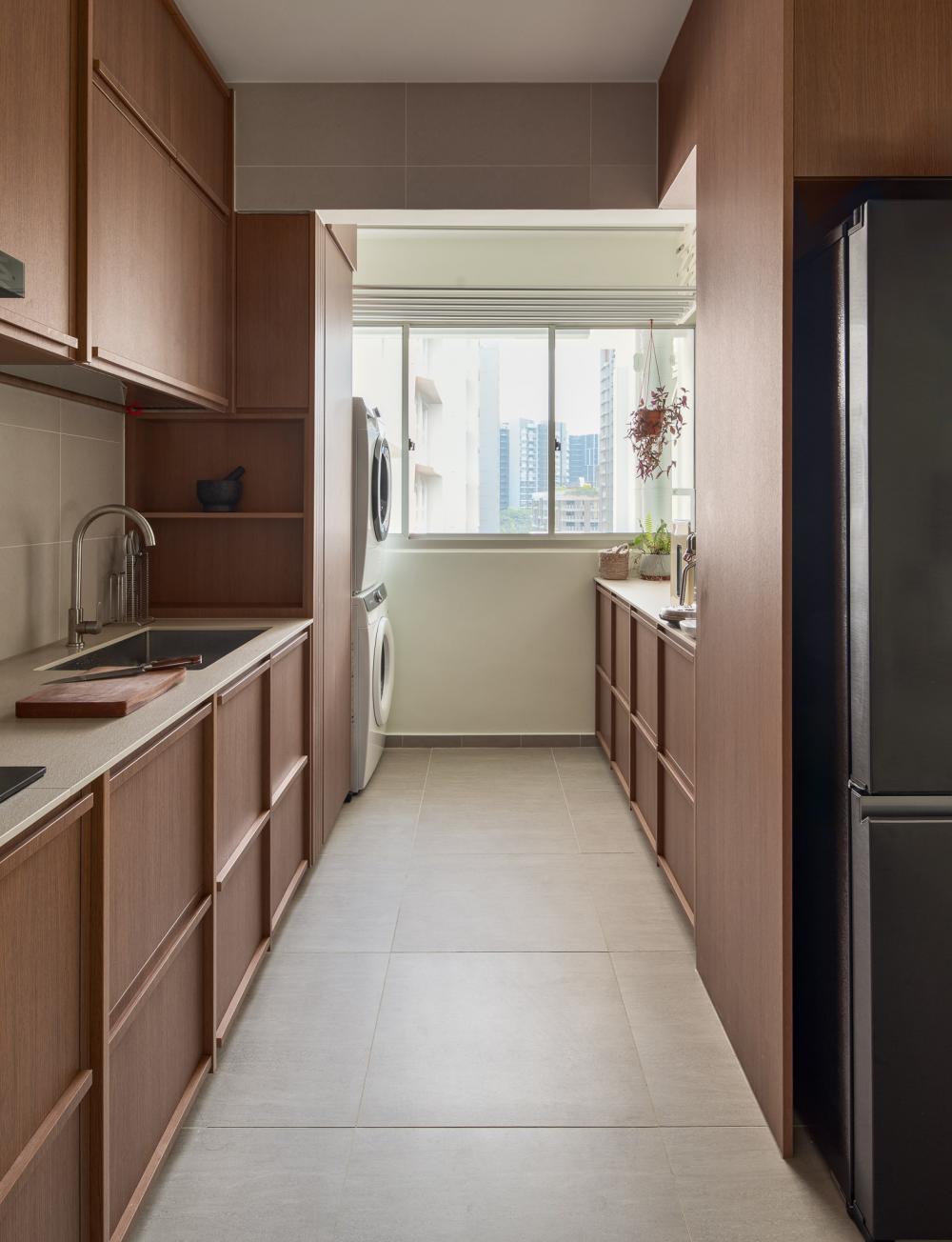Country Kitchen with Homogeneous Tiles and Open Kitchen