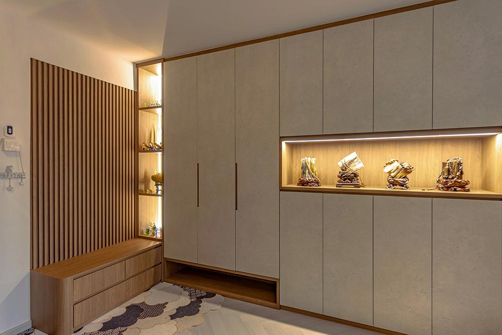 Eclectic Foyer with Settee and Feature Wall