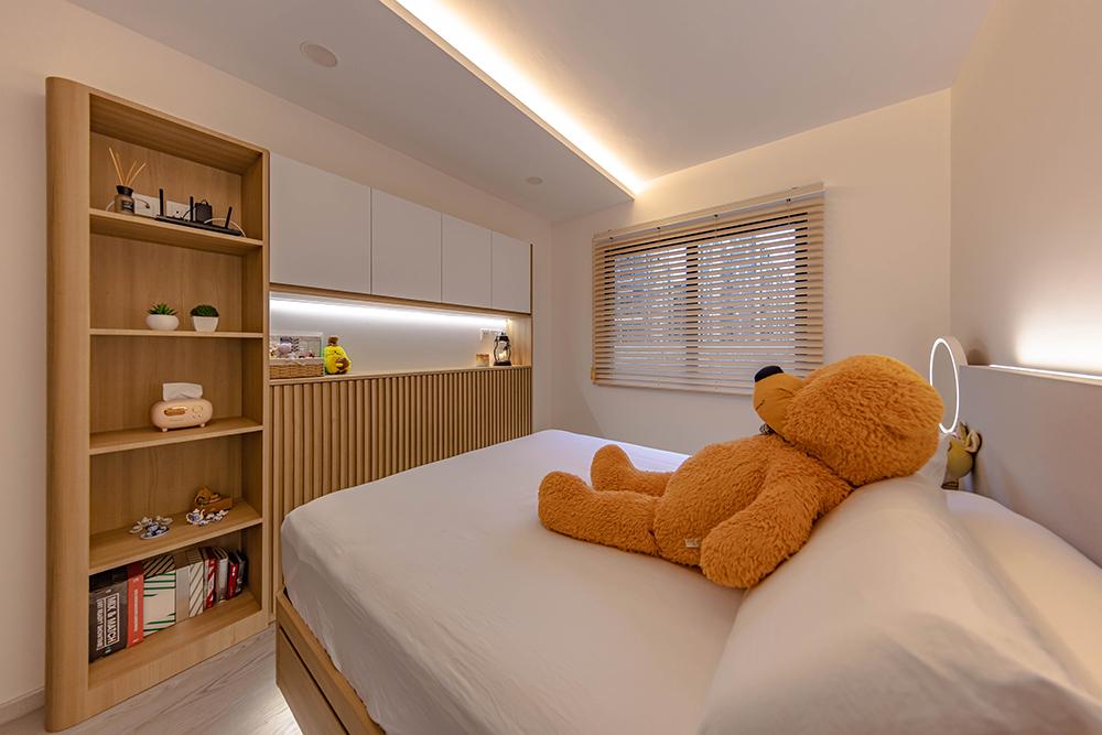 Eclectic Bedroom with Feature Wall and Built-in Bed