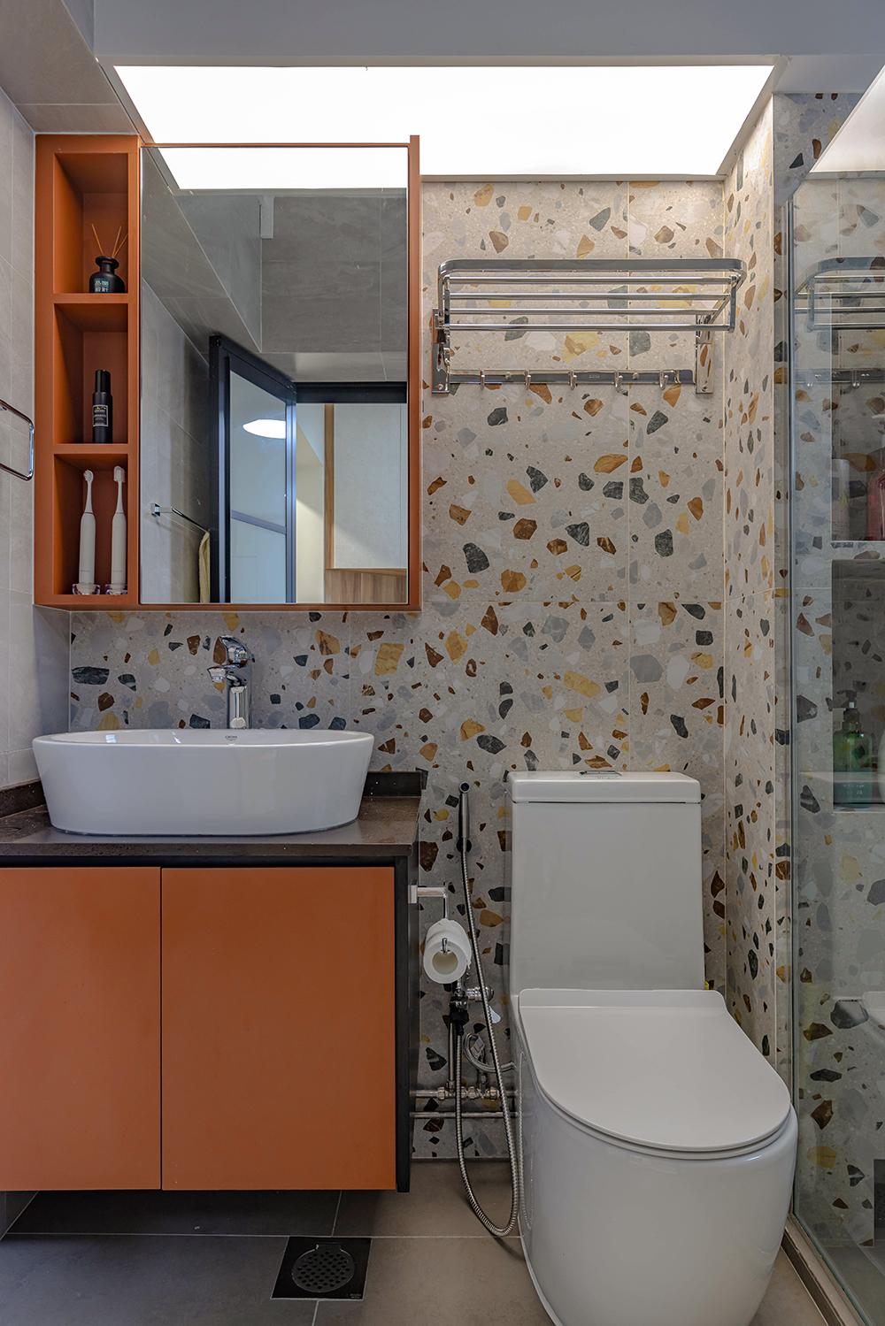 Eclectic Bathroom with Homogeneous Tiles and Mirror