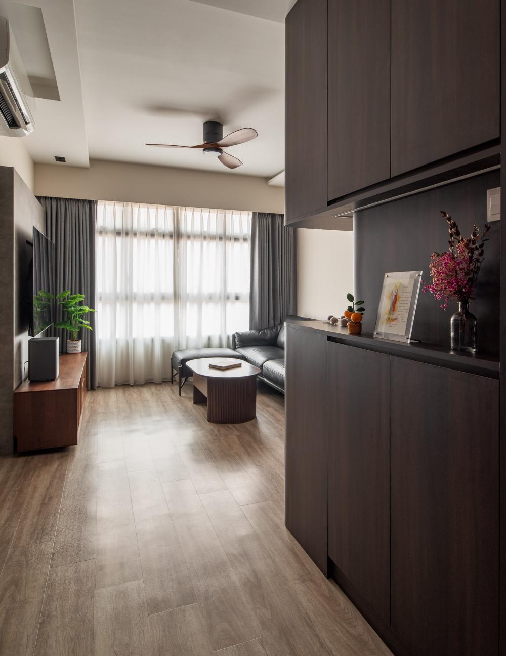 Contemporary Foyer with Vinyl Flooring and TV Console