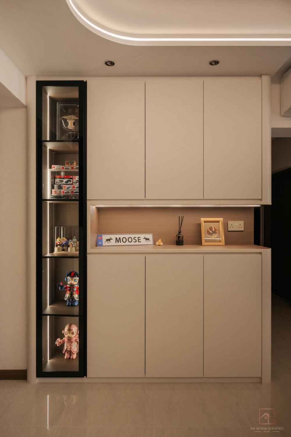 Minimalist Living Room with Bookshelf and Settee