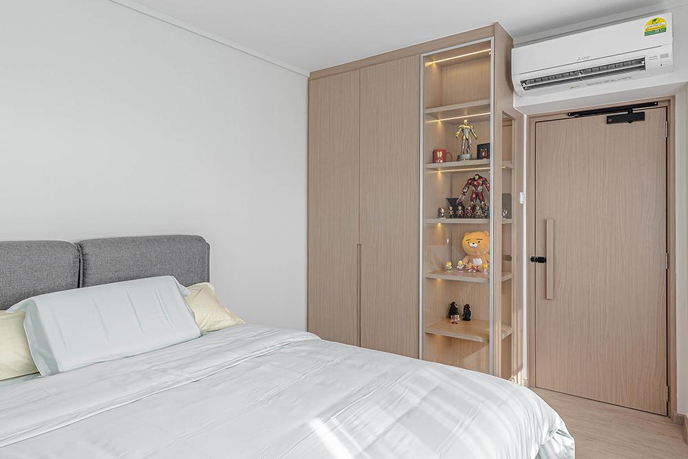 Scandinavian Bedroom with Vinyl Flooring and Wardrobe