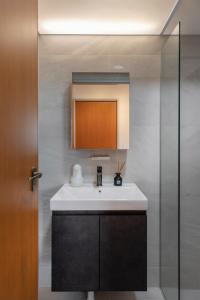 Modern Bathroom at Compassvale Helm @ Sengkang