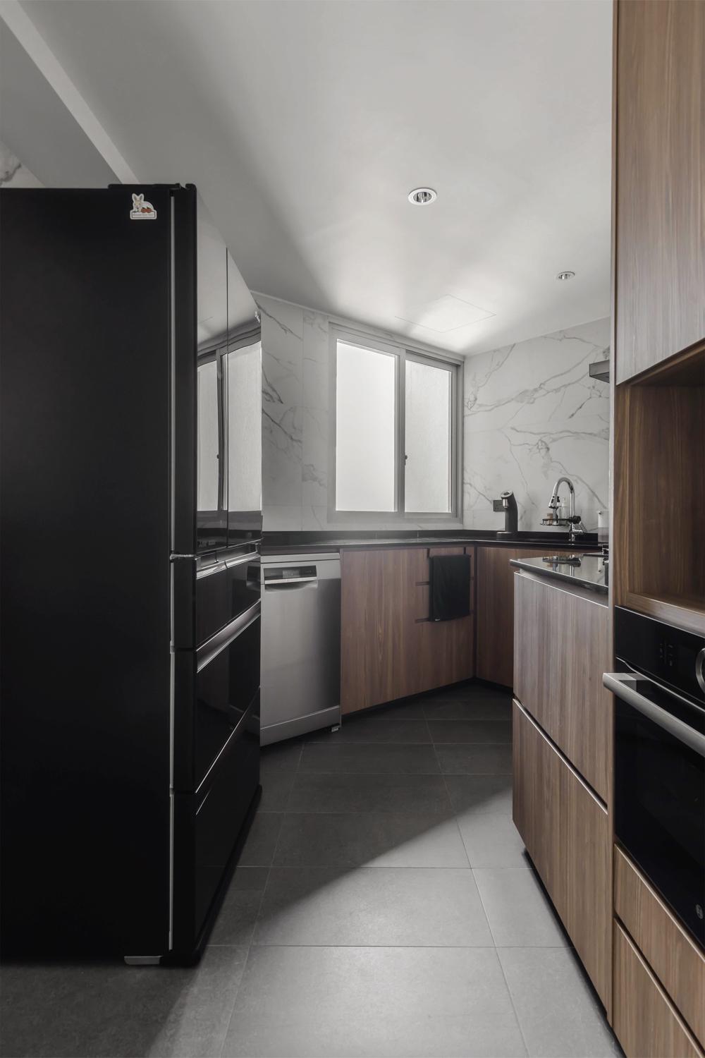 Contemporary Kitchen with Countertop and Homogeneous Tiles