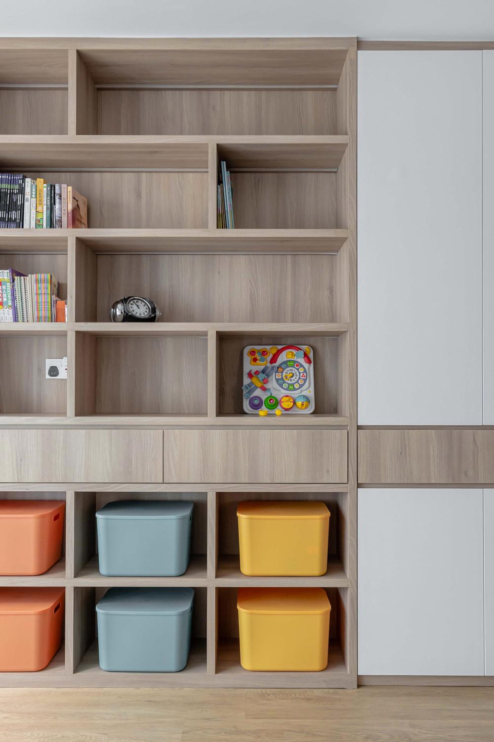 Scandinavian Living Room with Bookshelf and Vinyl Flooring