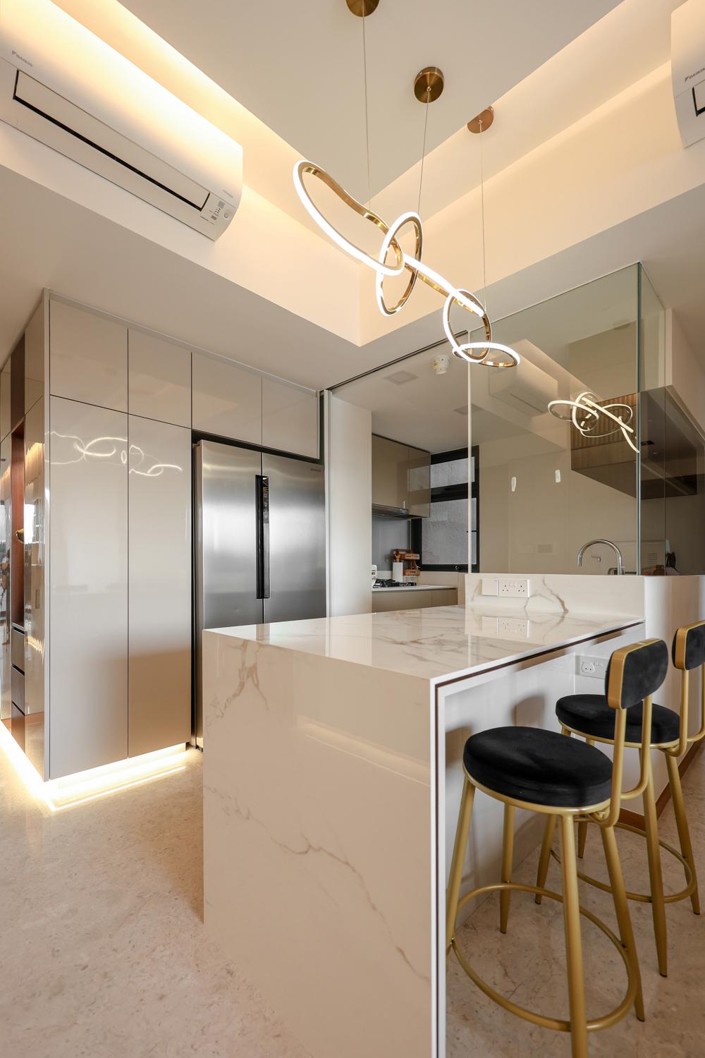Modern Home Bar with Countertop and Bar Counter