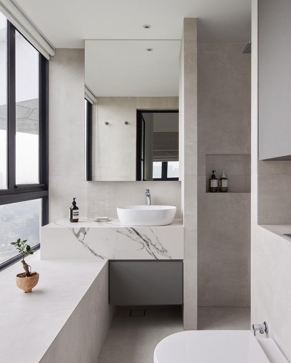 Minimalist Bathroom with Countertop and Homogeneous Tiles