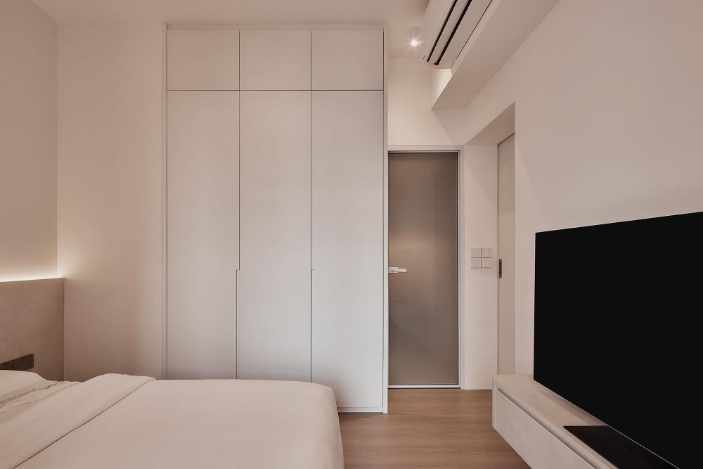 Minimalist Bedroom with Bay Window and Cove Lighting