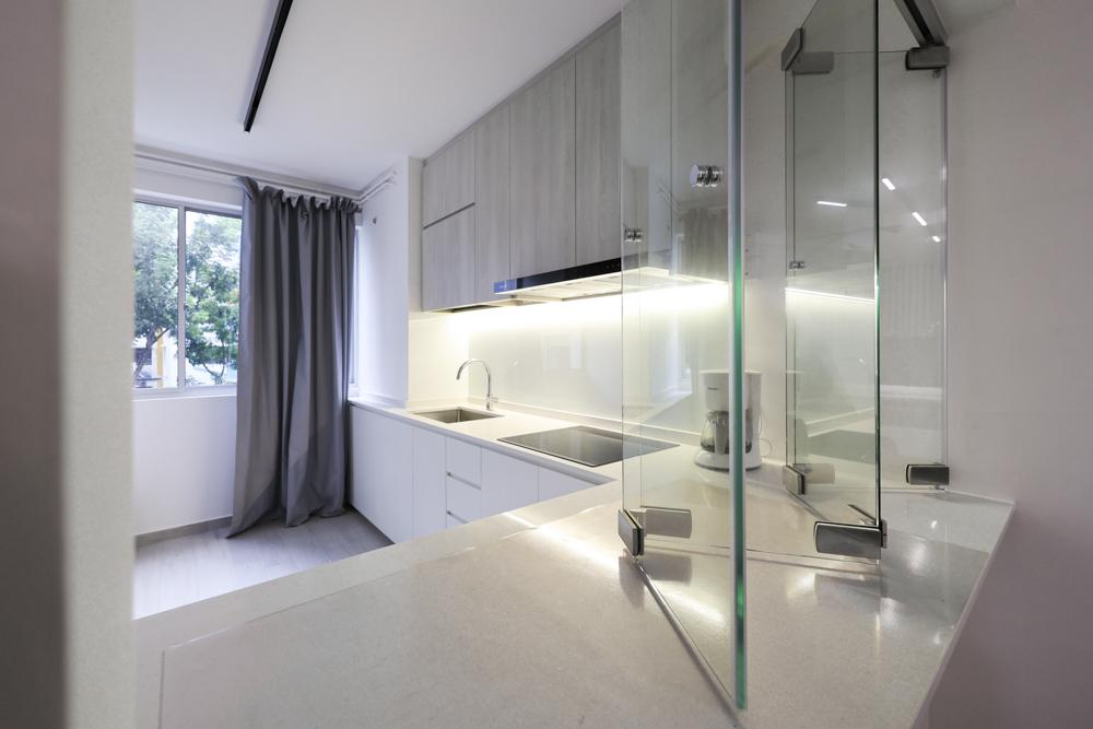 Modern Kitchen with Homogeneous Tiles and Glass Door